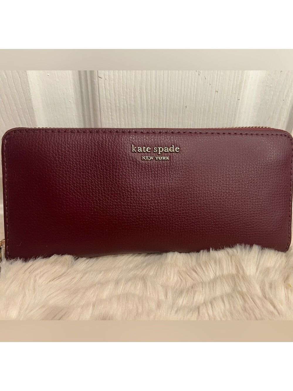 KATE SPADE NEW YORK BURGUNDY/DEEP PLUM WALLET